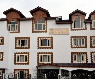 https://imgcld.yatra.com/ytimages/image/upload/t_hotel_yatra_city_desktop/v1478853623/Domestic Hotels/Hotels_Srinagar/Hotel K2 Inn/Overview.jpg